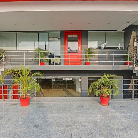 Townhouse The Shubham Hotel Bijnaur Bagian luar foto