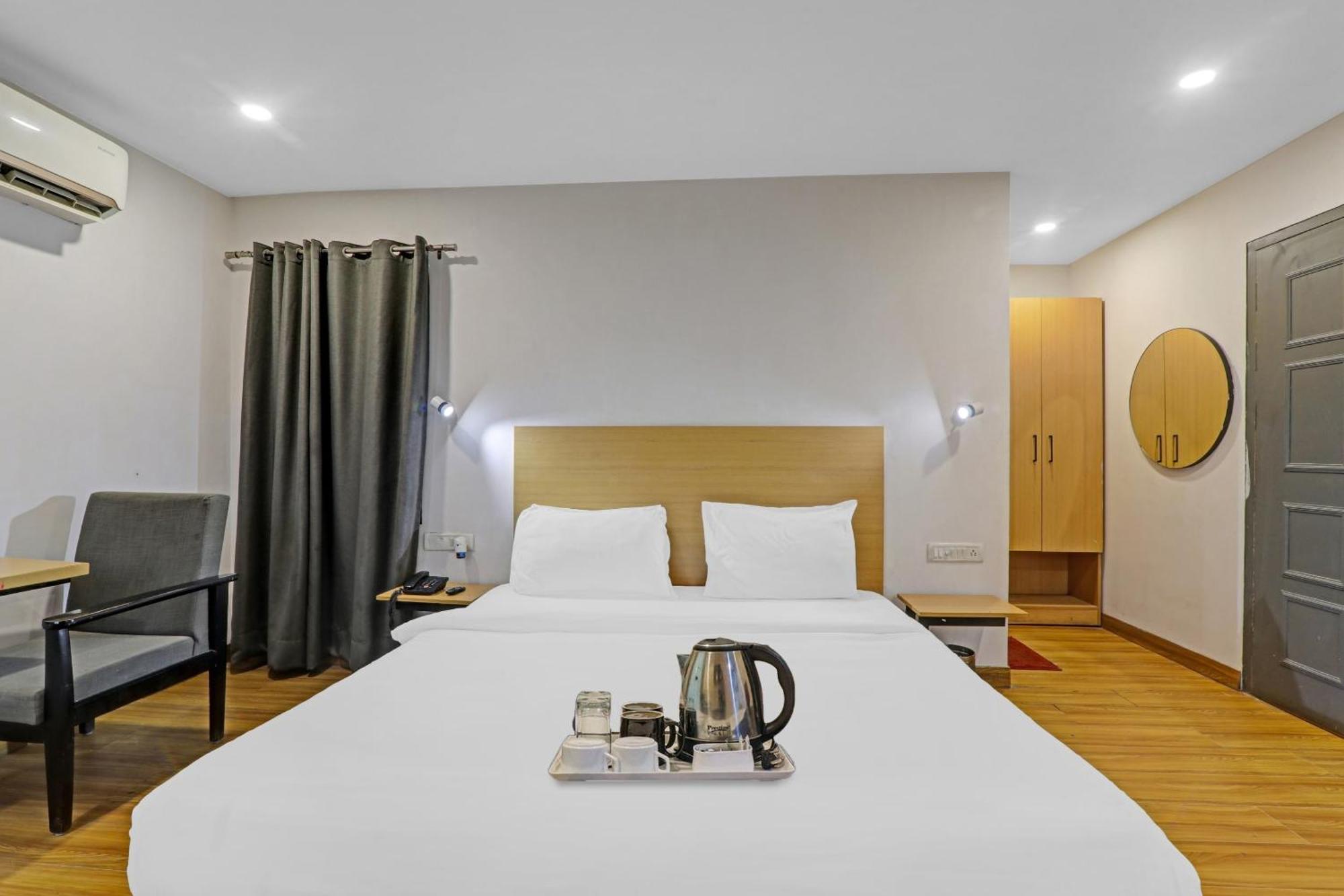 Townhouse The Shubham Hotel Bijnaur Bagian luar foto