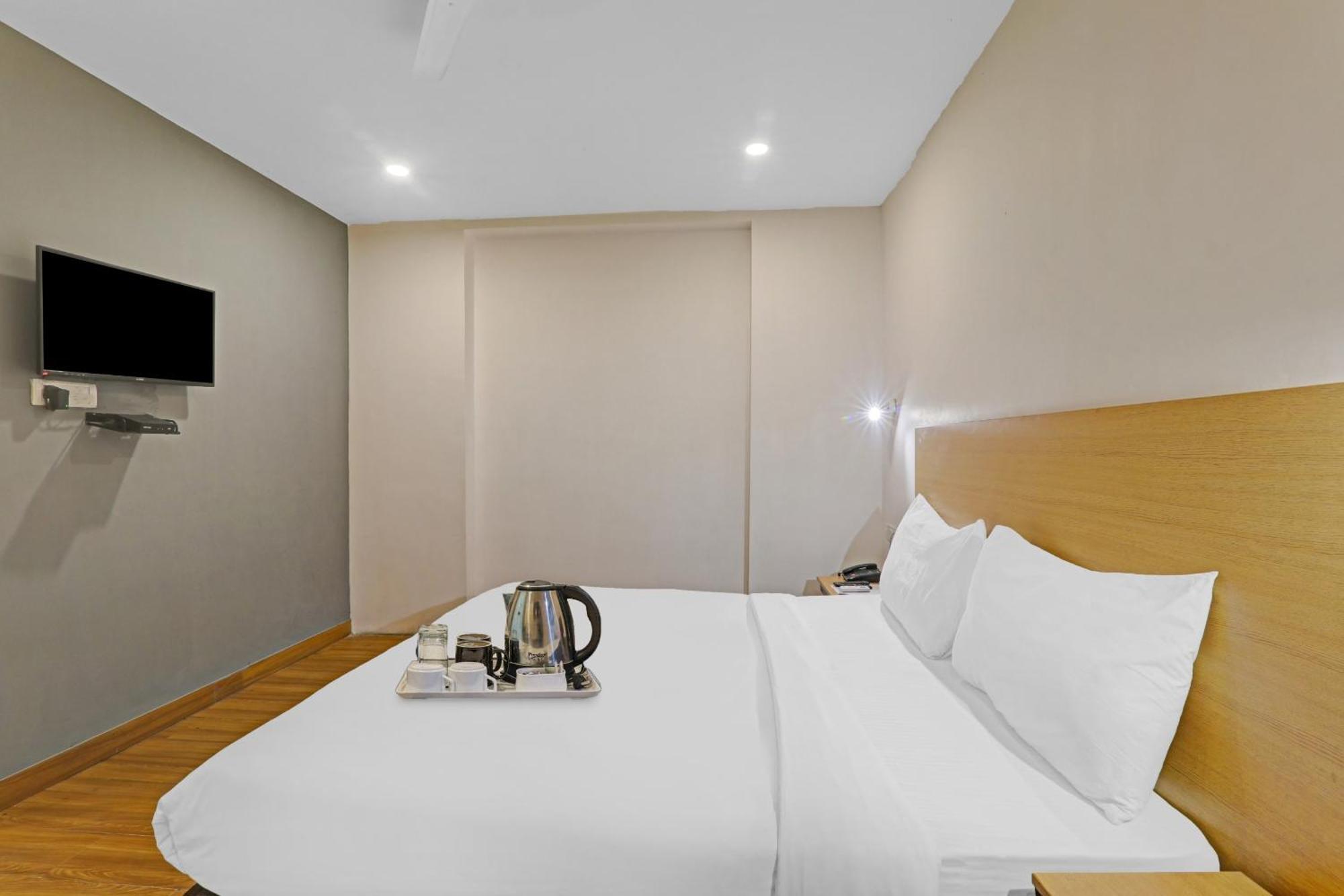 Townhouse The Shubham Hotel Bijnaur Bagian luar foto