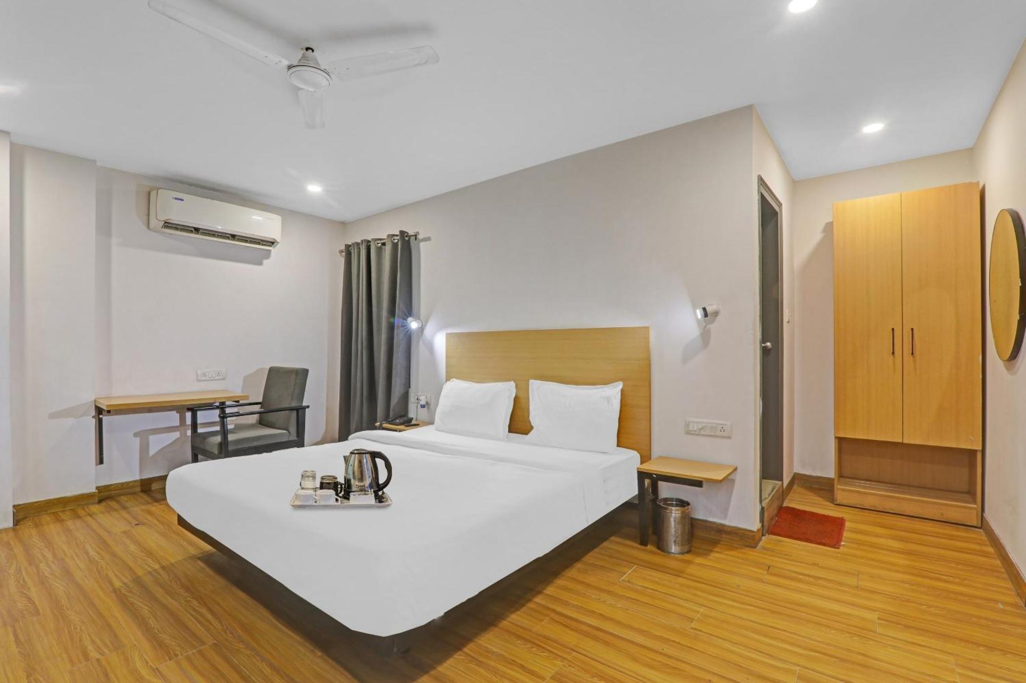 Townhouse The Shubham Hotel Bijnaur Bagian luar foto
