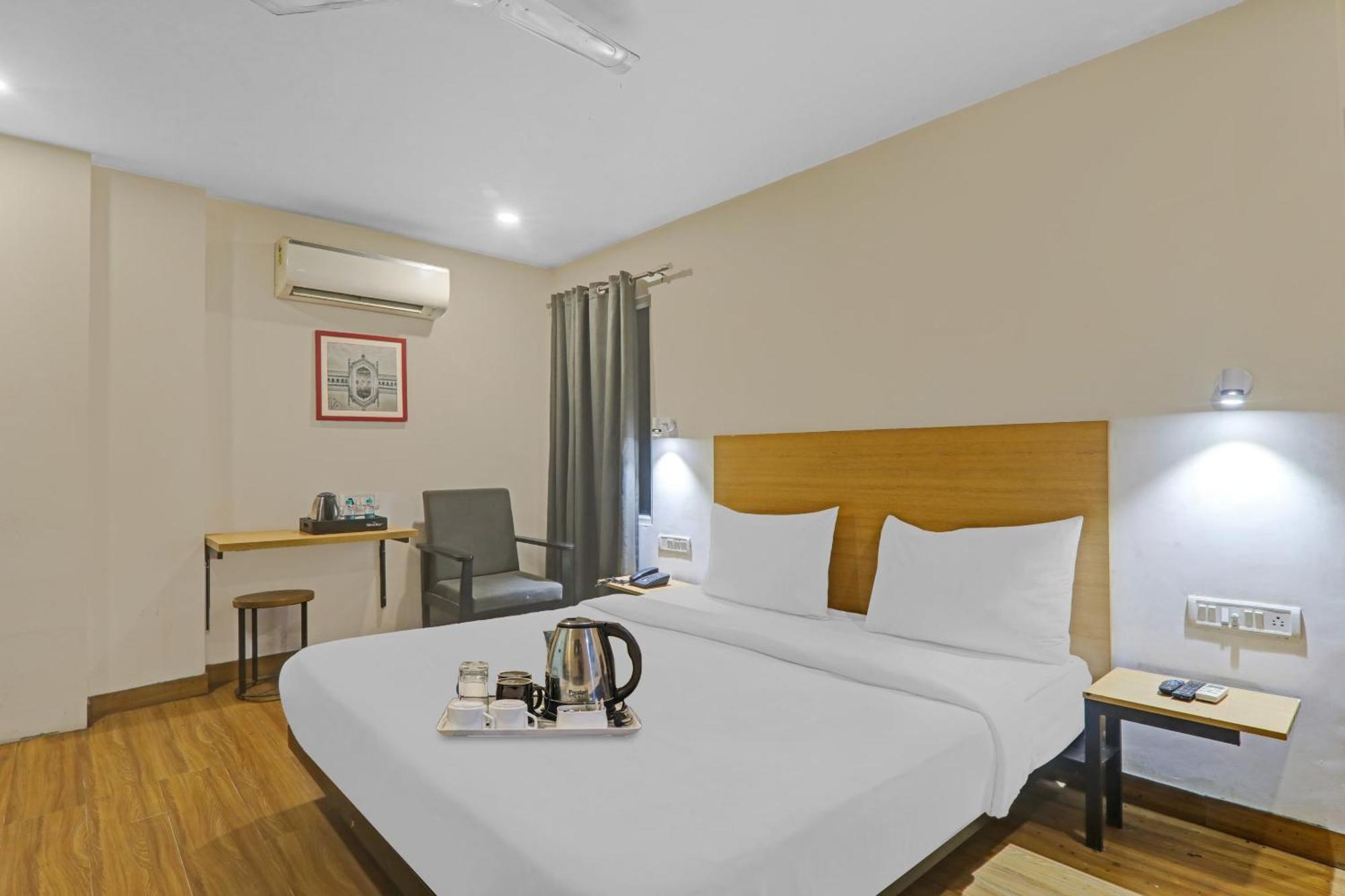 Townhouse The Shubham Hotel Bijnaur Bagian luar foto